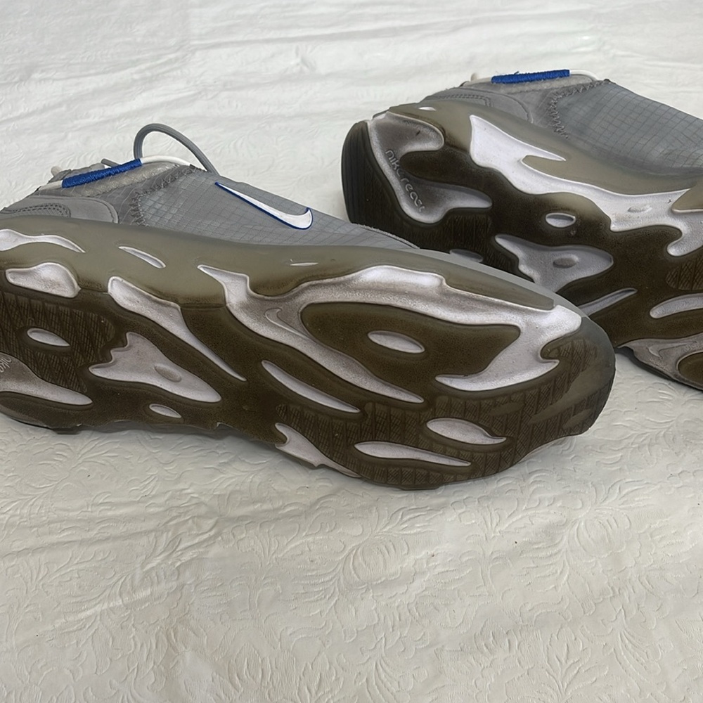 NIKE MENS 354Gray Sneakers with Blue Highlights - Picture 7 of 9
